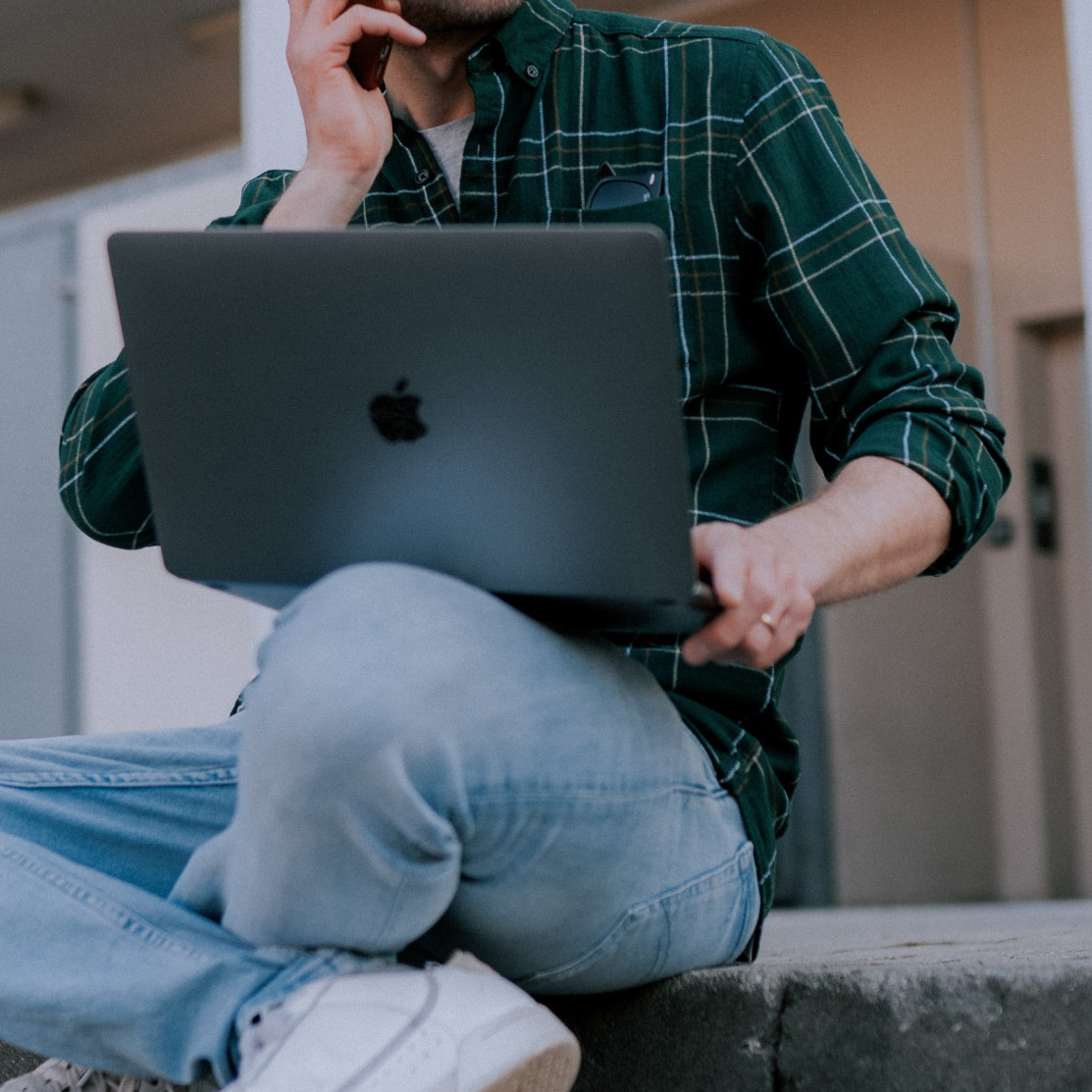 jonas-schindler-NcmWYmioULk-unsplash